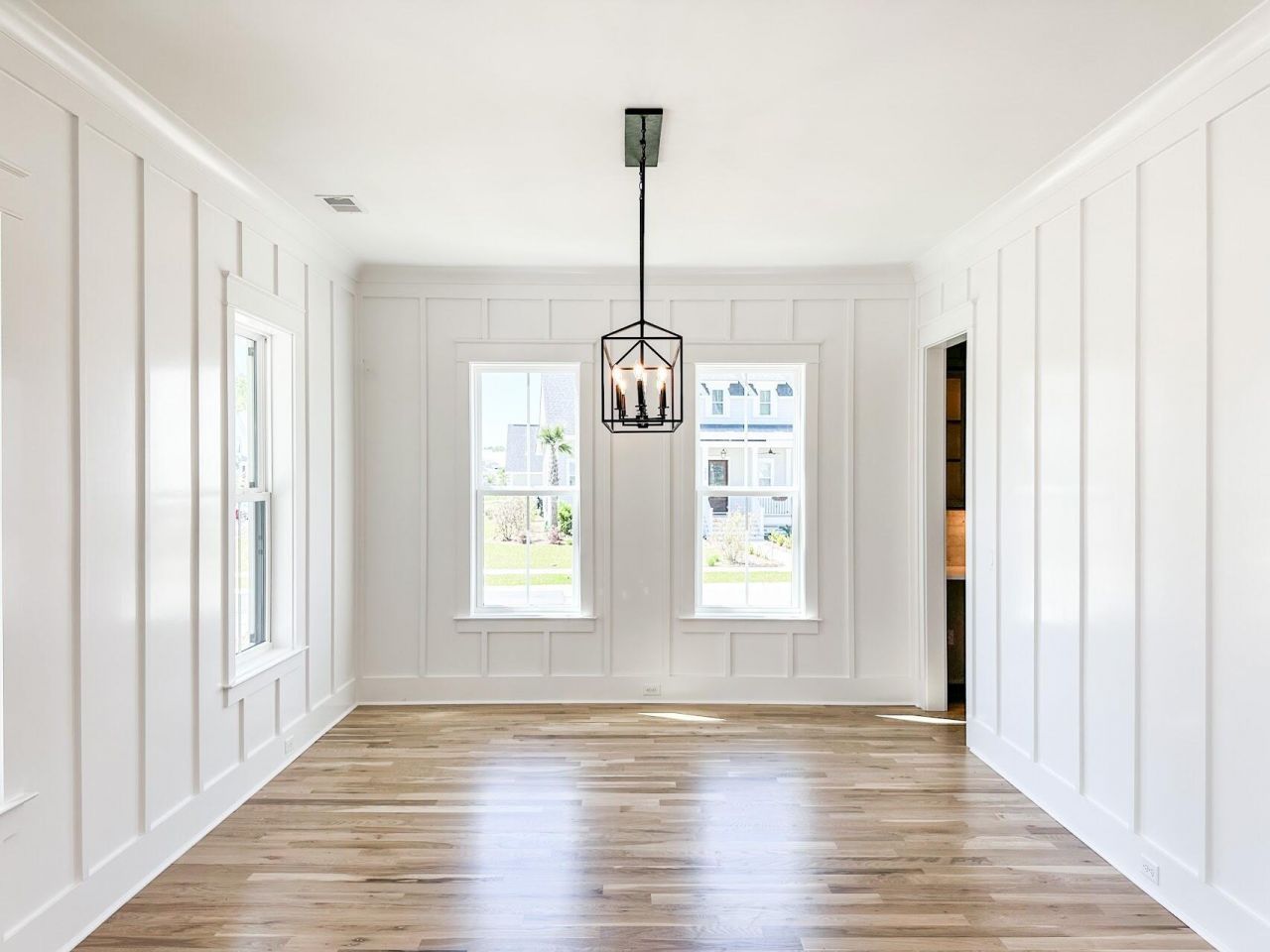 3881 Summerton Street Photo 10