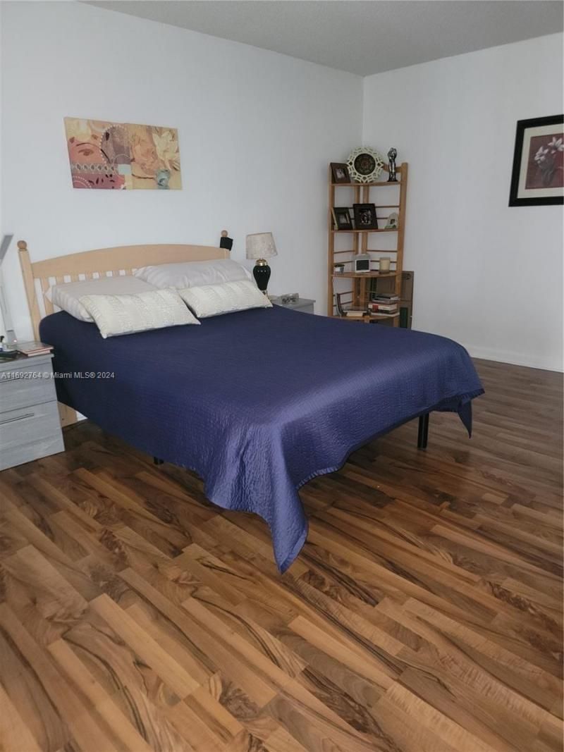 671 NE 195 St, Unit 122-E, Miami, FL 33179 Photo