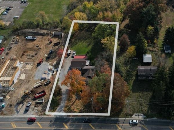 136 Tallmadge Road, Kent, OH 44240