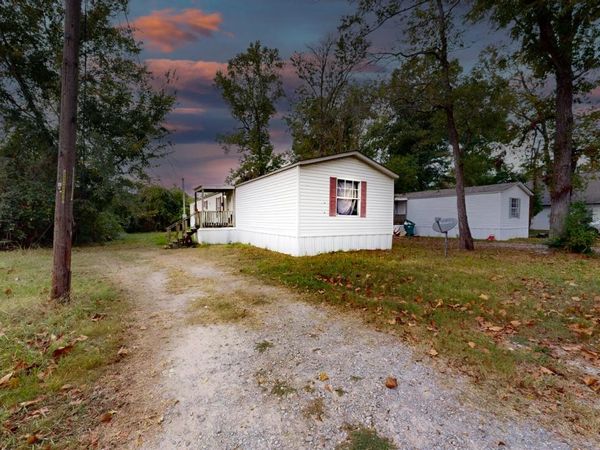 313 N Frazier St, DeQuincy, LA 70633