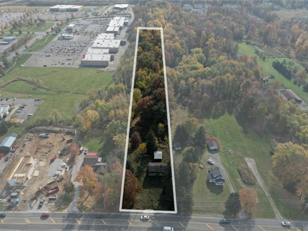 124 Tallmadge Road, Kent, OH 44240