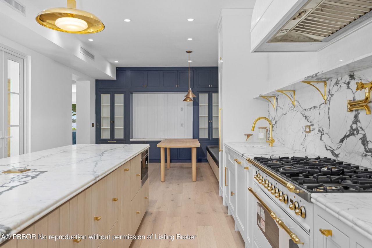 1246 N Lake Way, Palm Beach, FL 33480 Photo