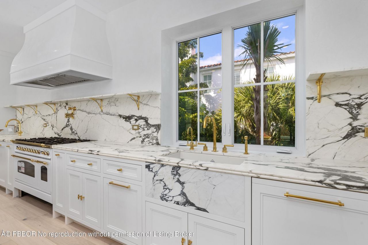 1246 N Lake Way, Palm Beach, FL 33480 Photo