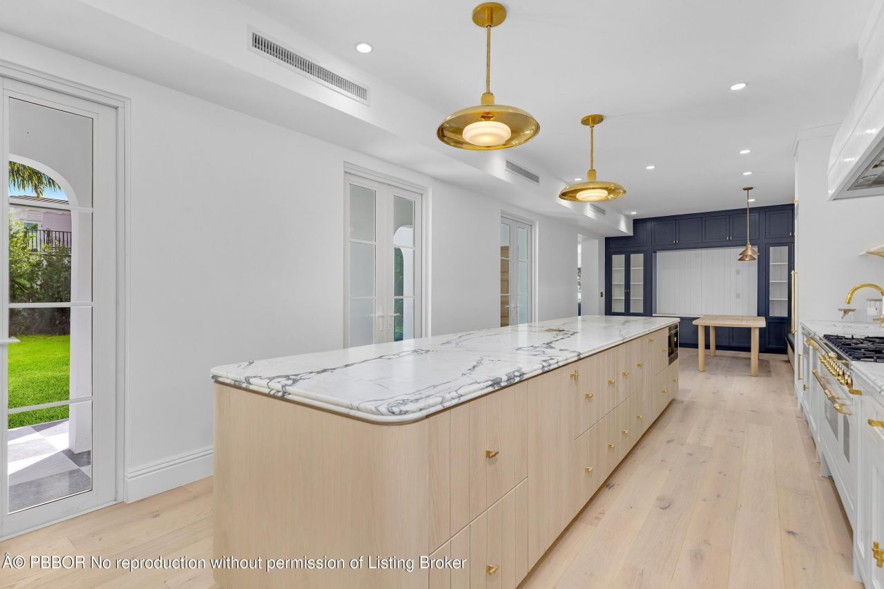 1246 N Lake Way, Palm Beach, FL 33480 Photo