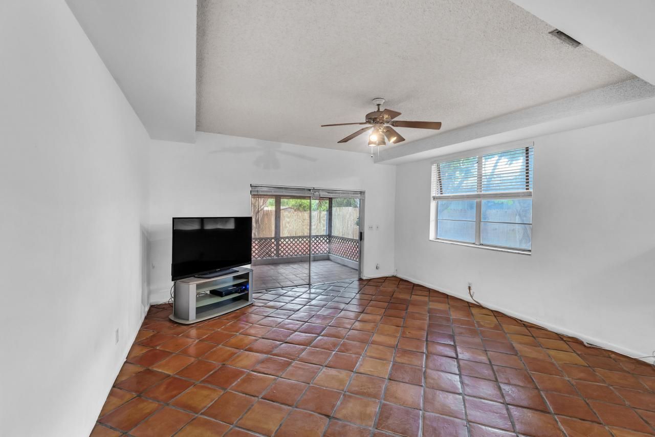 1912 NE 6th Street, Deerfield Beach, FL 33441 Photo
