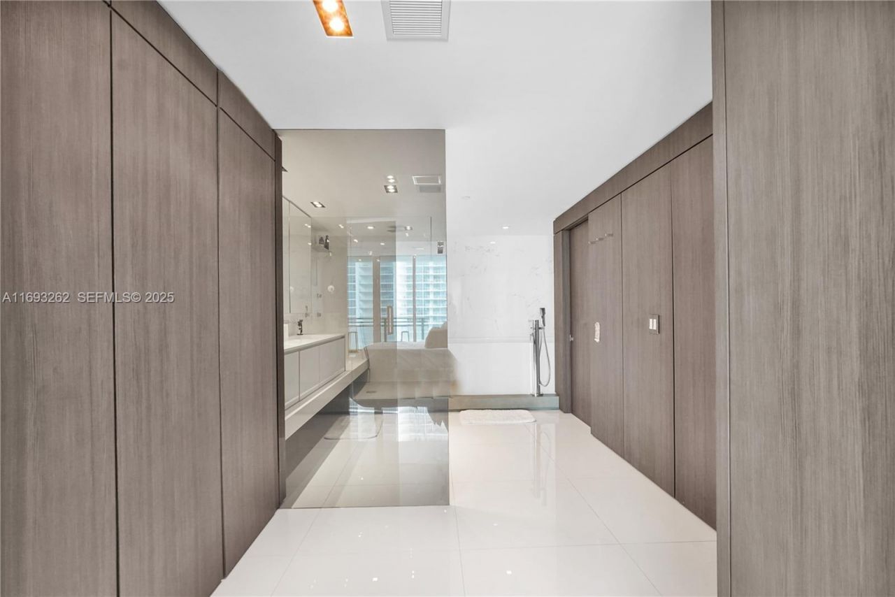 3535 S Ocean Drive, Unit 2104, Hollywood, FL 33019 Photo