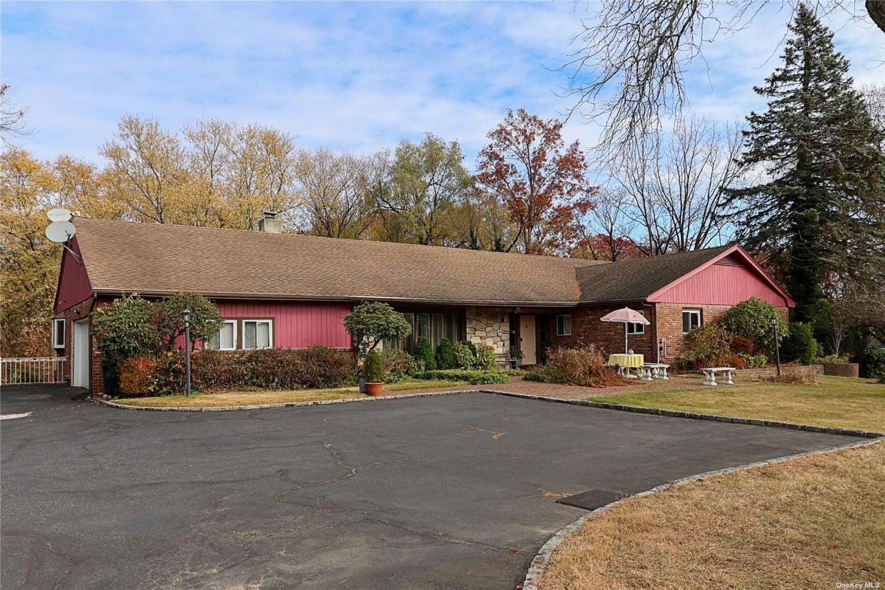 20 Rolling Hill Road, Old Westbury, NY 11568 Main Photo