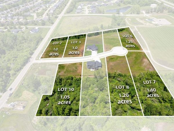 2912 Timber Creek Court, Hiawatha, IA 52233