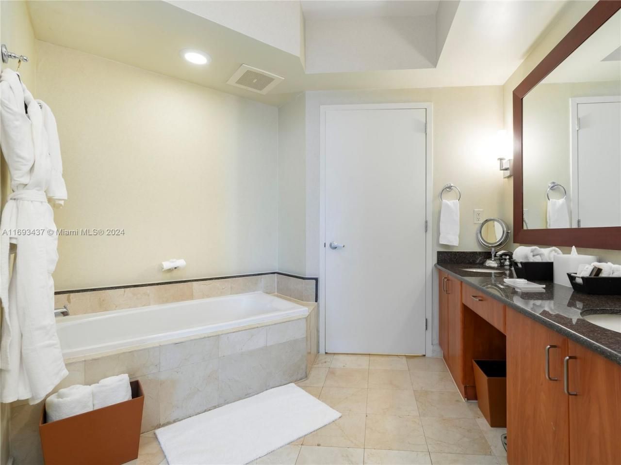 18001 Collins Ave, Unit 714-715, Sunny Isles Beach, FL 33160 Photo