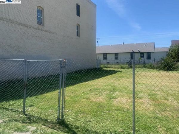 331 S San Joaquin St., Stockton, CA 95203