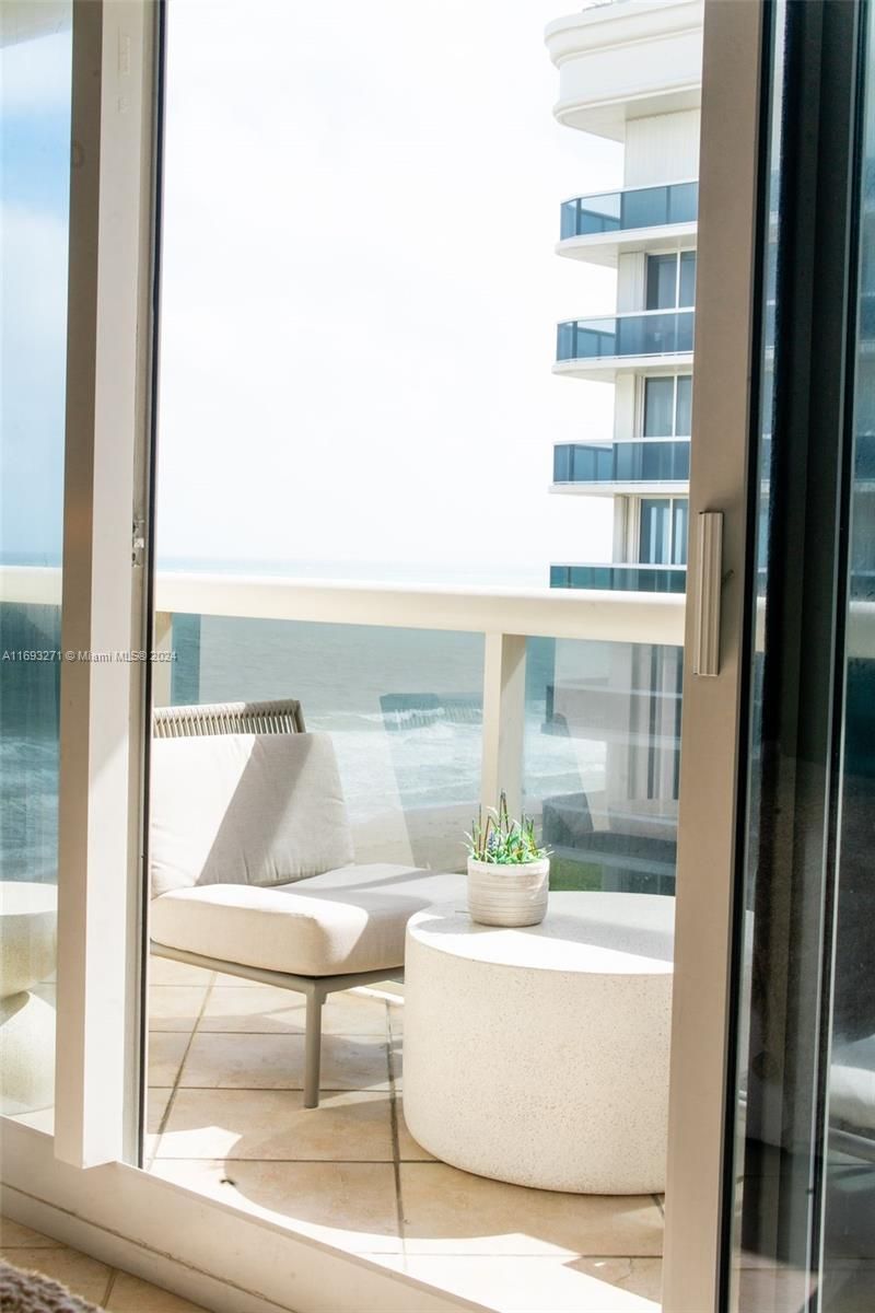 9595 Collins Ave, Unit N9-C, Surfside, FL 33154 Photo