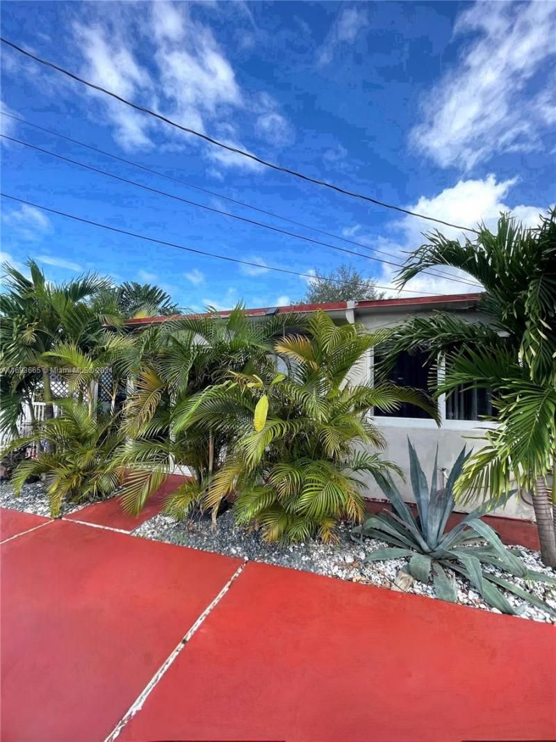 623 SW 6th Ter #1-2, Hallandale Beach, FL 33009 Photo