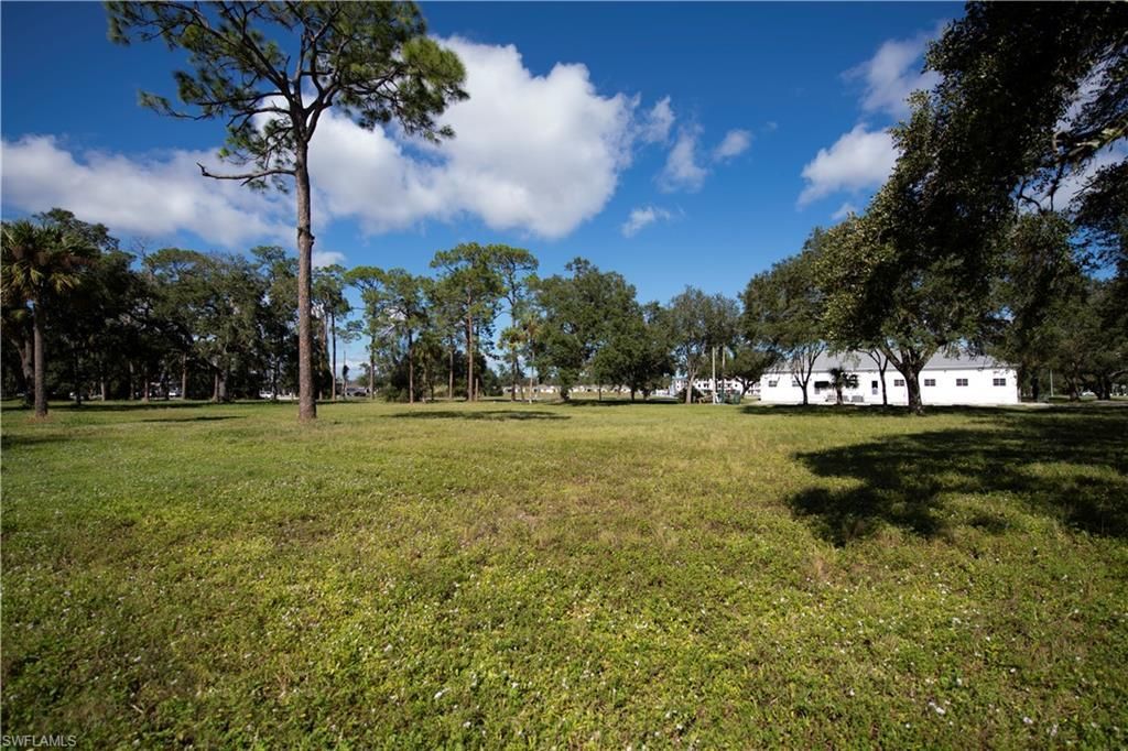 891 W Hickpochee Ave, Labelle, FL 33935 Photo
