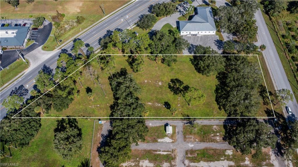 891 W Hickpochee Ave, Labelle, FL 33935 Photo