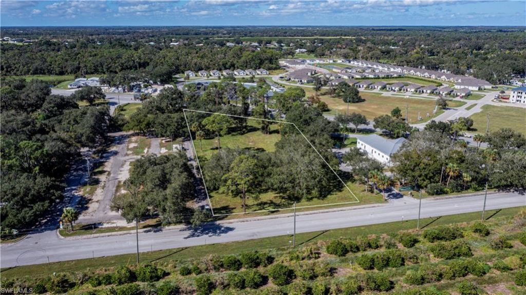 891 W Hickpochee Ave, Labelle, FL 33935 Photo