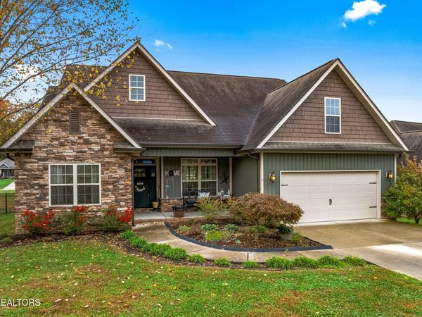 643 Carrington Blvd, Lenoir City, TN 37771