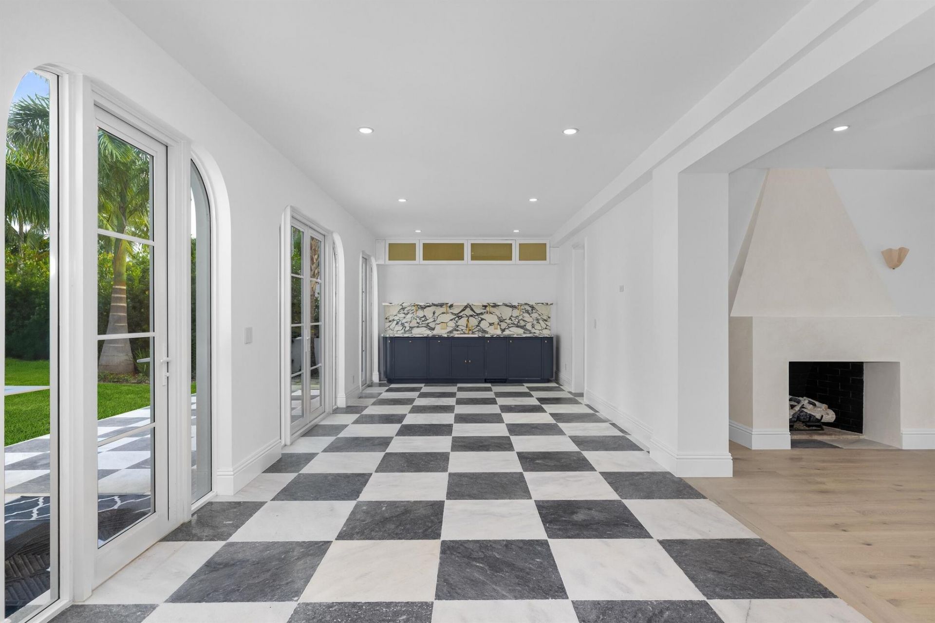 1246 N Lake Way, Palm Beach, FL 33480 Photo