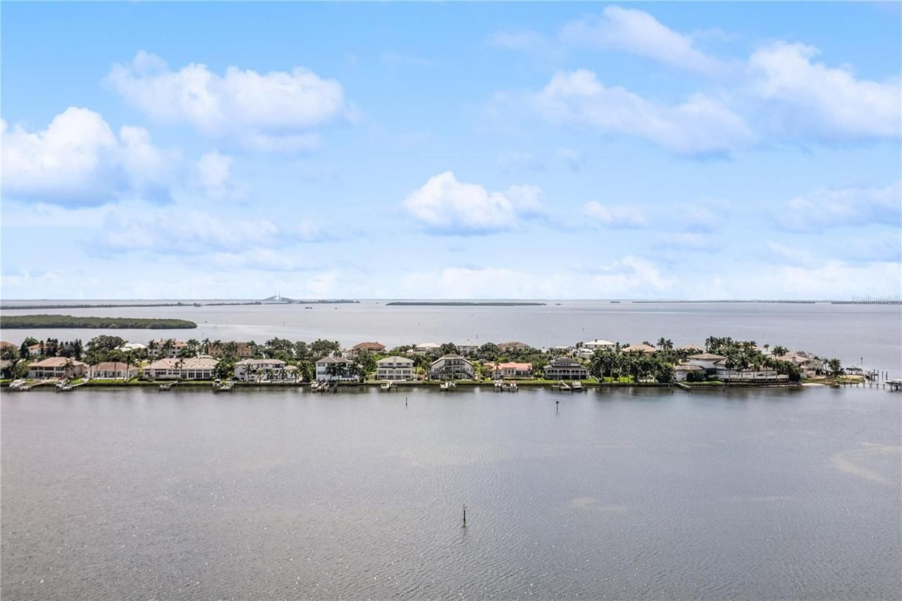 5200 Brittany Drive S, Unit 1708, Saint Petersburg, FL 33715 Photo