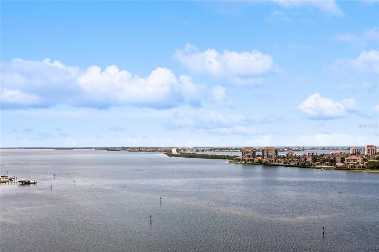 5200 Brittany Drive S, Unit 1708, Saint Petersburg, FL 33715 Photo