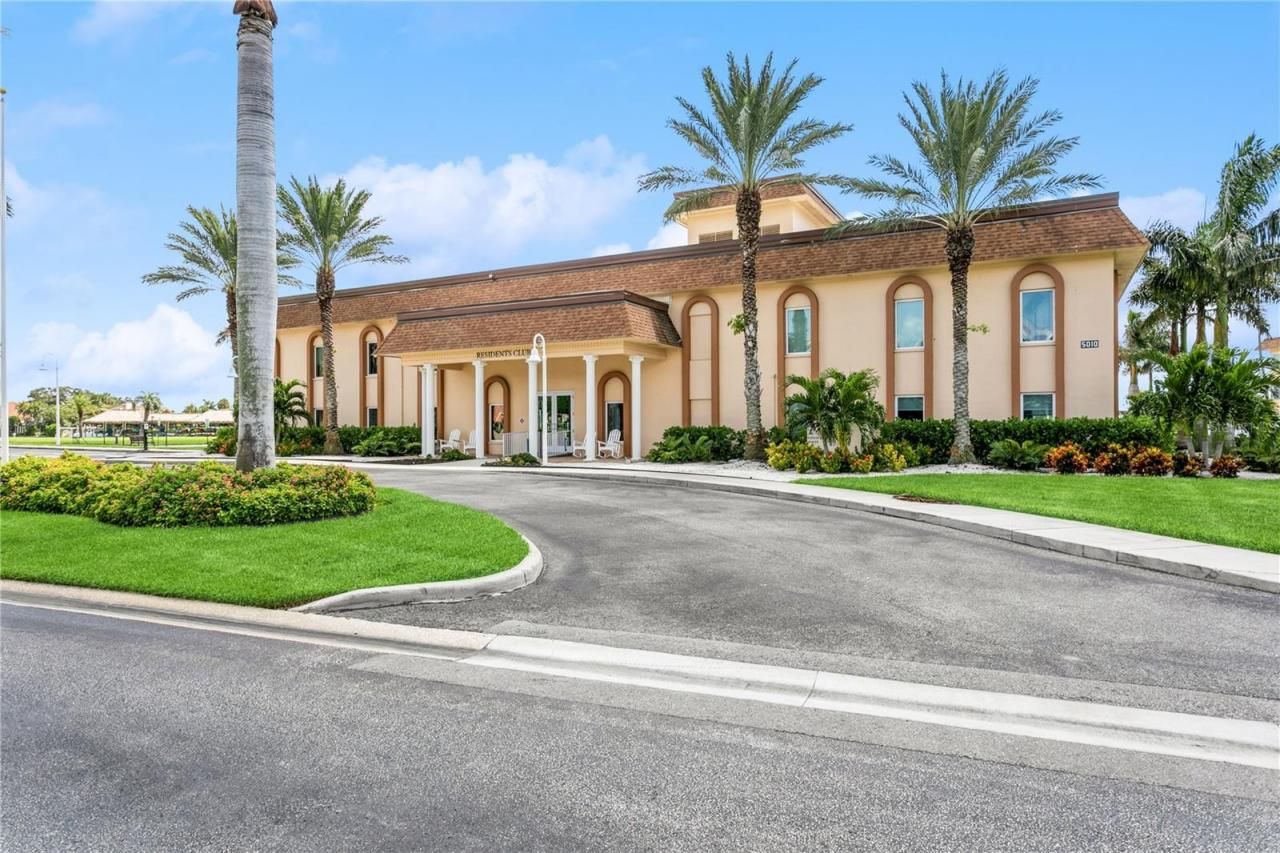 5200 Brittany Drive S, Unit 1708, Saint Petersburg, FL 33715 Photo