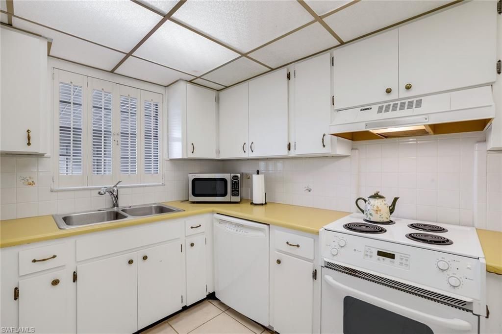 1200 Cherrystone Ct, Unit B209, Naples, FL 34102 Photo