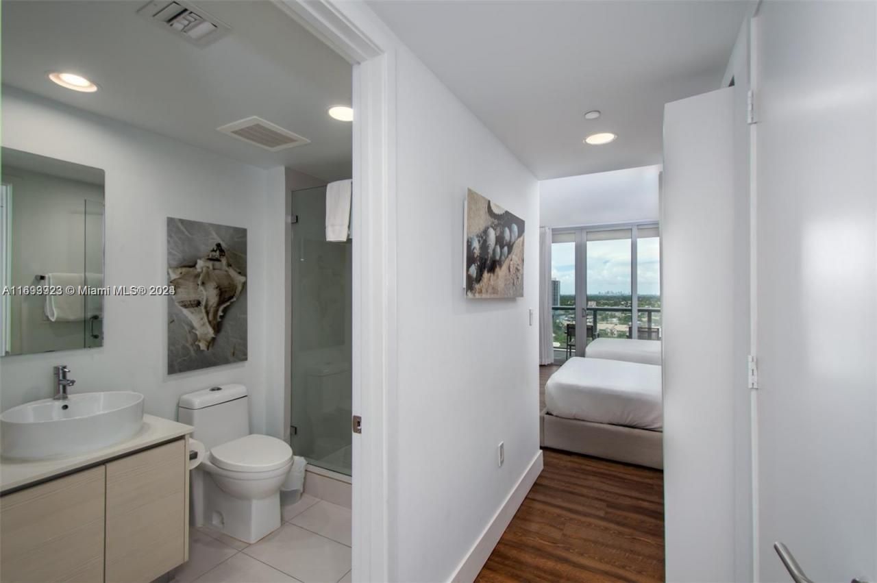 2602 E Hallandale Beach Blvd, Unit R1606, Hallandale Beach, FL 33009 Photo