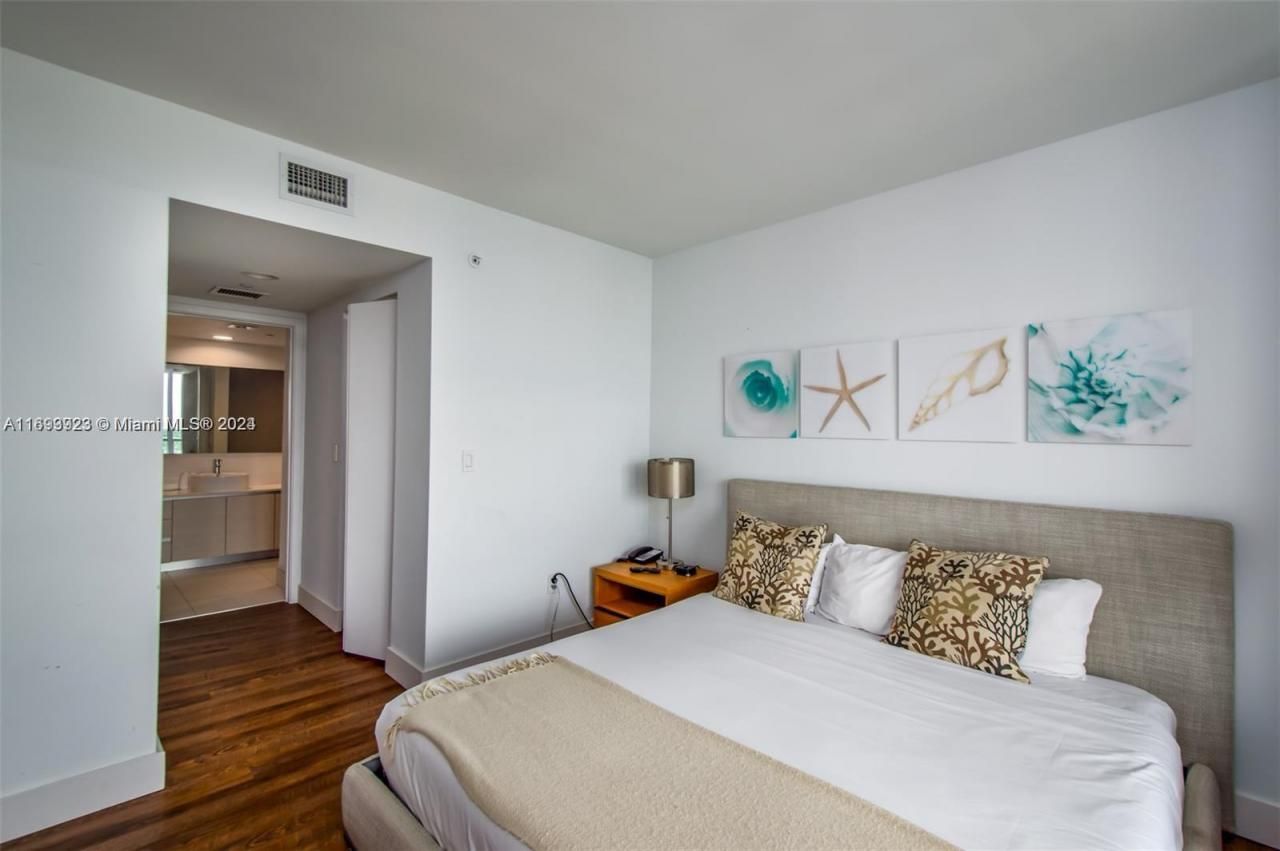 2602 E Hallandale Beach Blvd, Unit R1606, Hallandale Beach, FL 33009 Photo