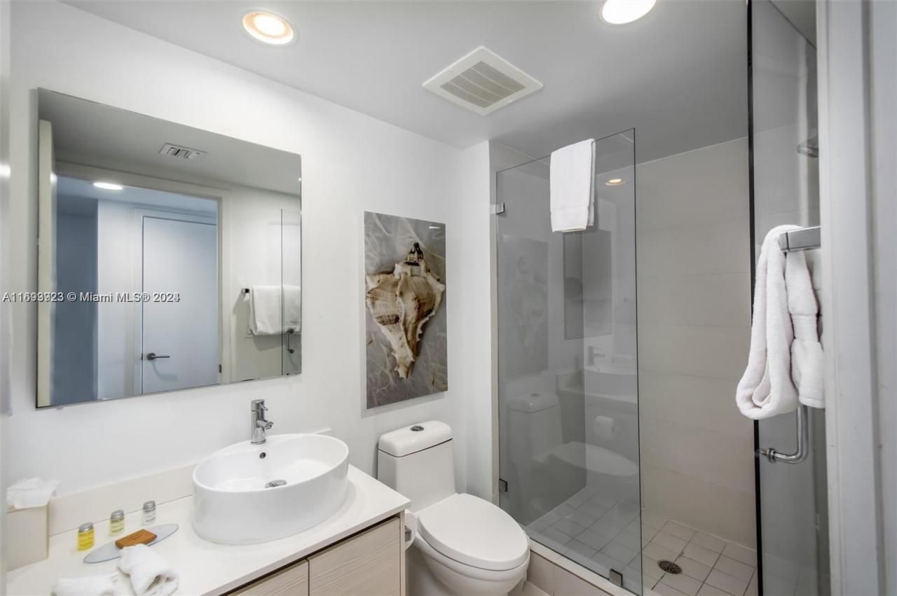 2602 E Hallandale Beach Blvd, Unit R1606, Hallandale Beach, FL 33009 Photo
