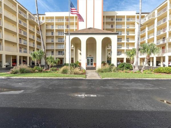 9000 COMMODORE DRIVE, Unit 401, SEMINOLE, FL 33776