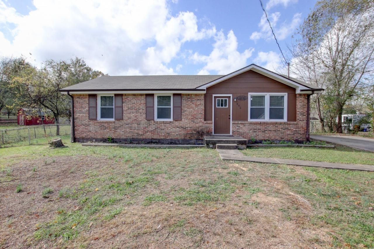 402 Lillie Belle Ln, Clarksville, TN 37042 Main Photo