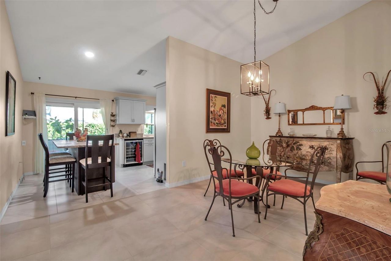 3410 Avenida Madera, Unit B, Bradenton, FL 34210 Photo