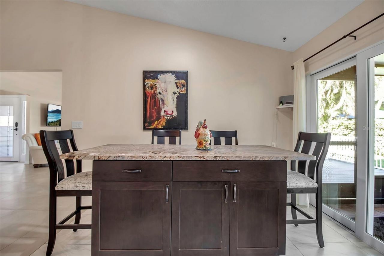 3410 Avenida Madera, Unit B, Bradenton, FL 34210 Photo