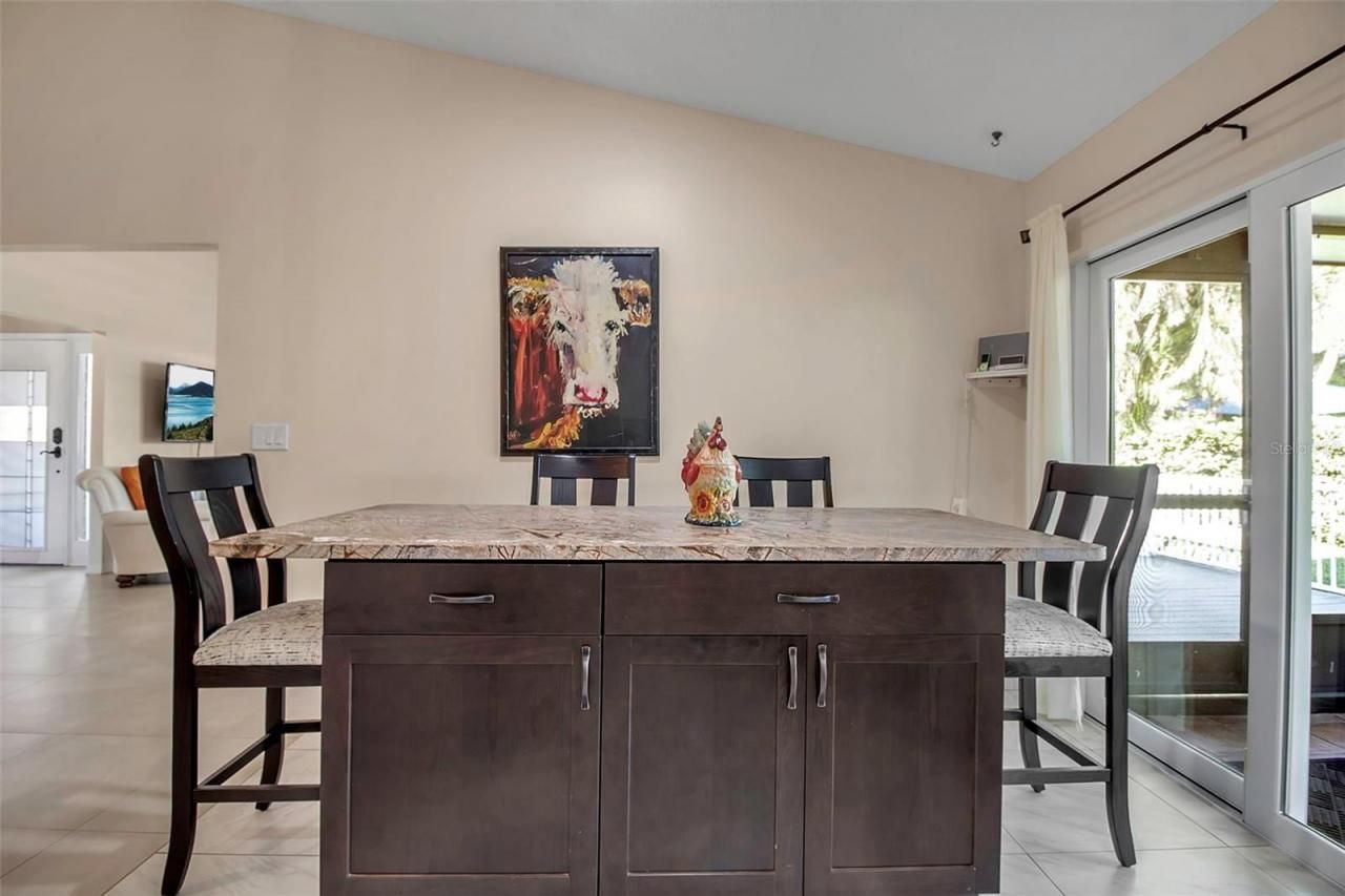 3410 Avenida Madera, Unit B, Bradenton, FL 34210 Photo