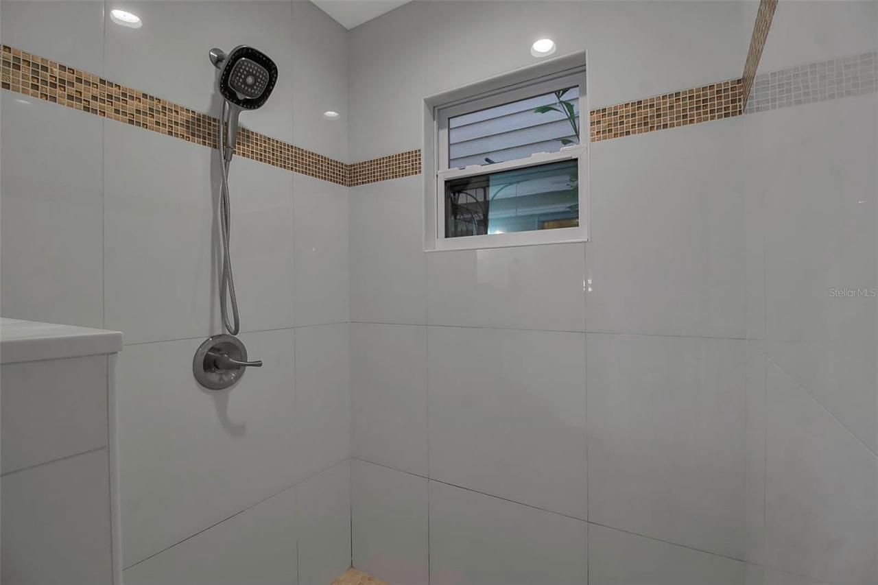 3410 Avenida Madera, Unit B, Bradenton, FL 34210 Photo