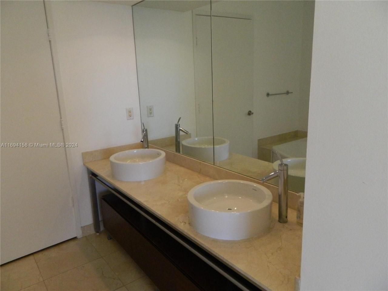 16275 Collins Ave, Unit 803, Sunny Isles Beach, FL 33160 Photo