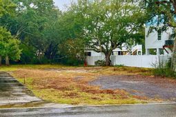 121a 16th Ave. N photo 4