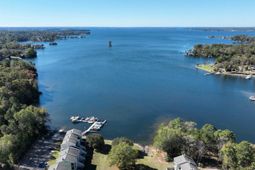 508 Tennyson Drive photo 4