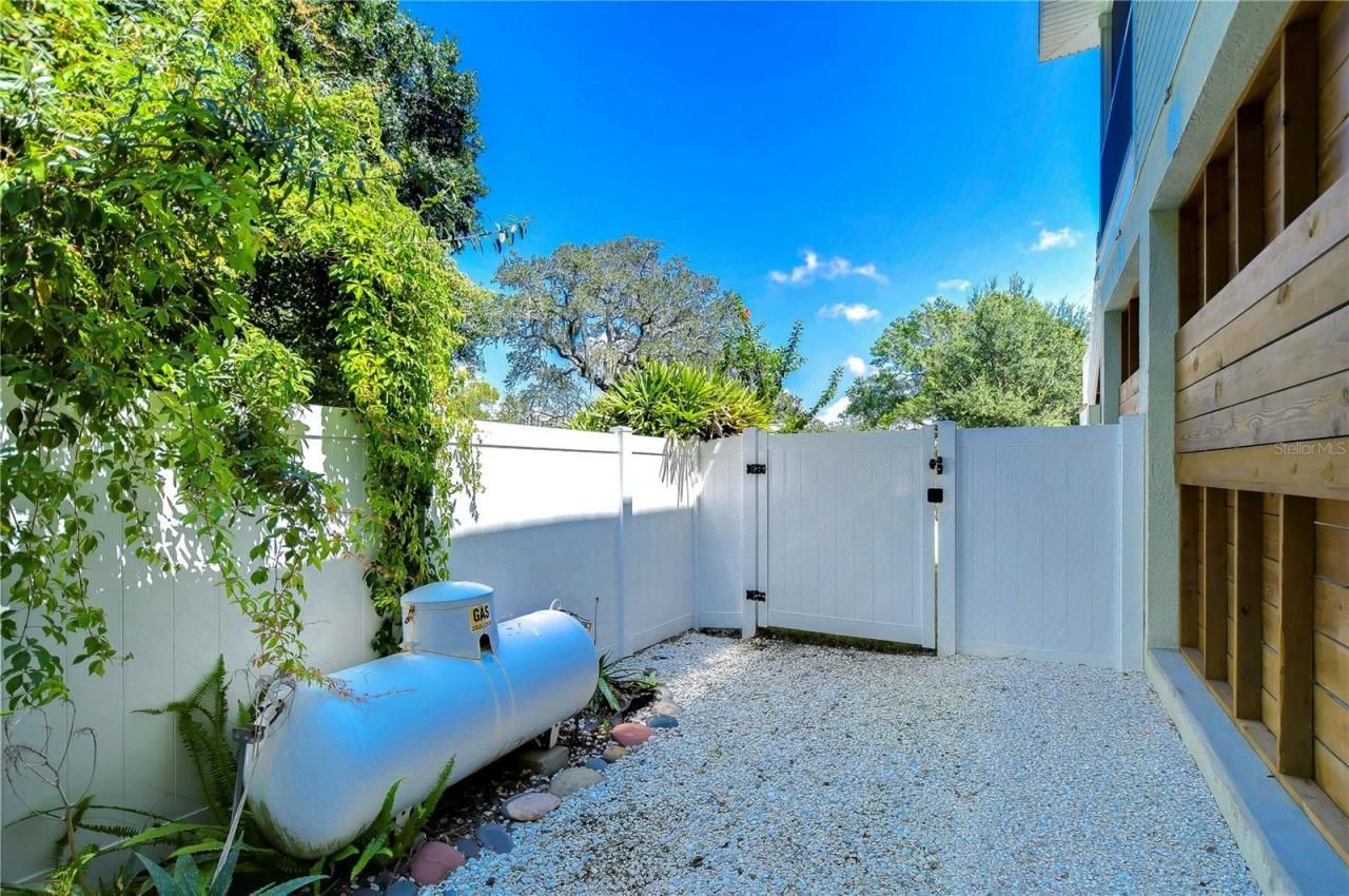 262 Banana Road, Palm Harbor, FL 34683 Photo