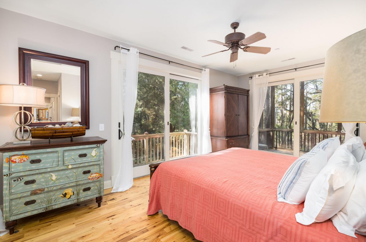 362 Pelican Flight Drive Photo 17