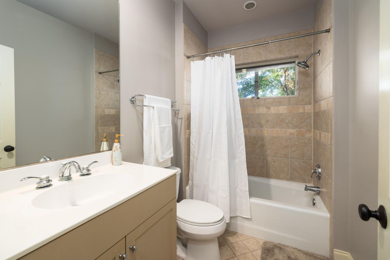 362 Pelican Flight Drive Photo 23