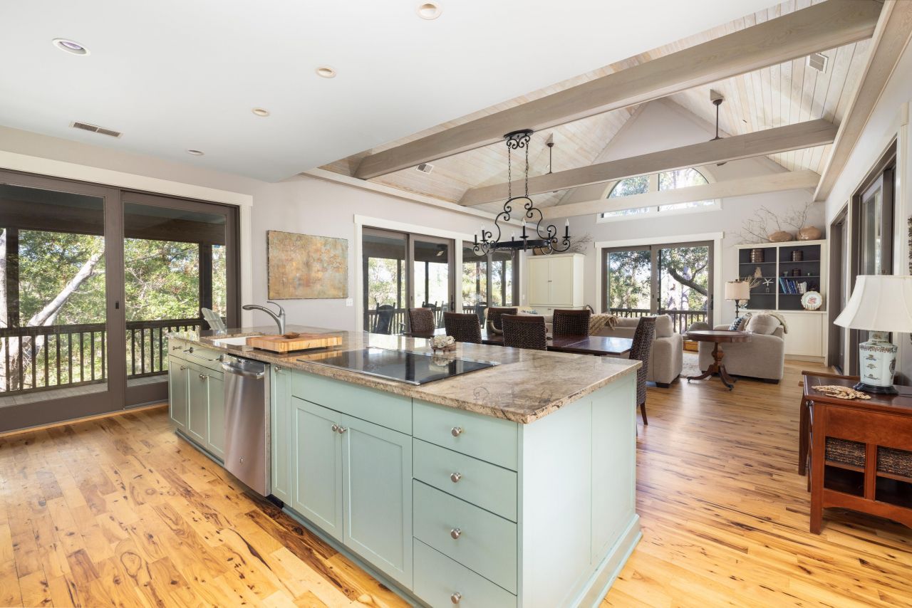 362 Pelican Flight Drive Photo 4