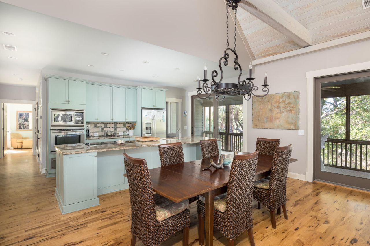 362 Pelican Flight Drive Photo 8