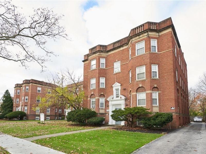 3016 S Moreland Boulevard, Shaker Heights, OH 44120 Photo 3