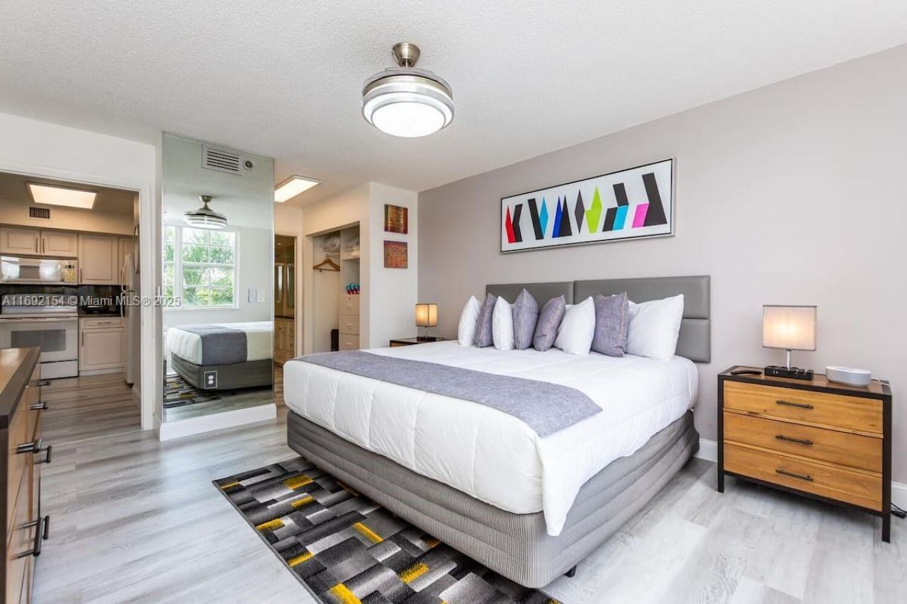 19999 E Country Club Dr, Unit 1403, Aventura, FL 33180 Photo