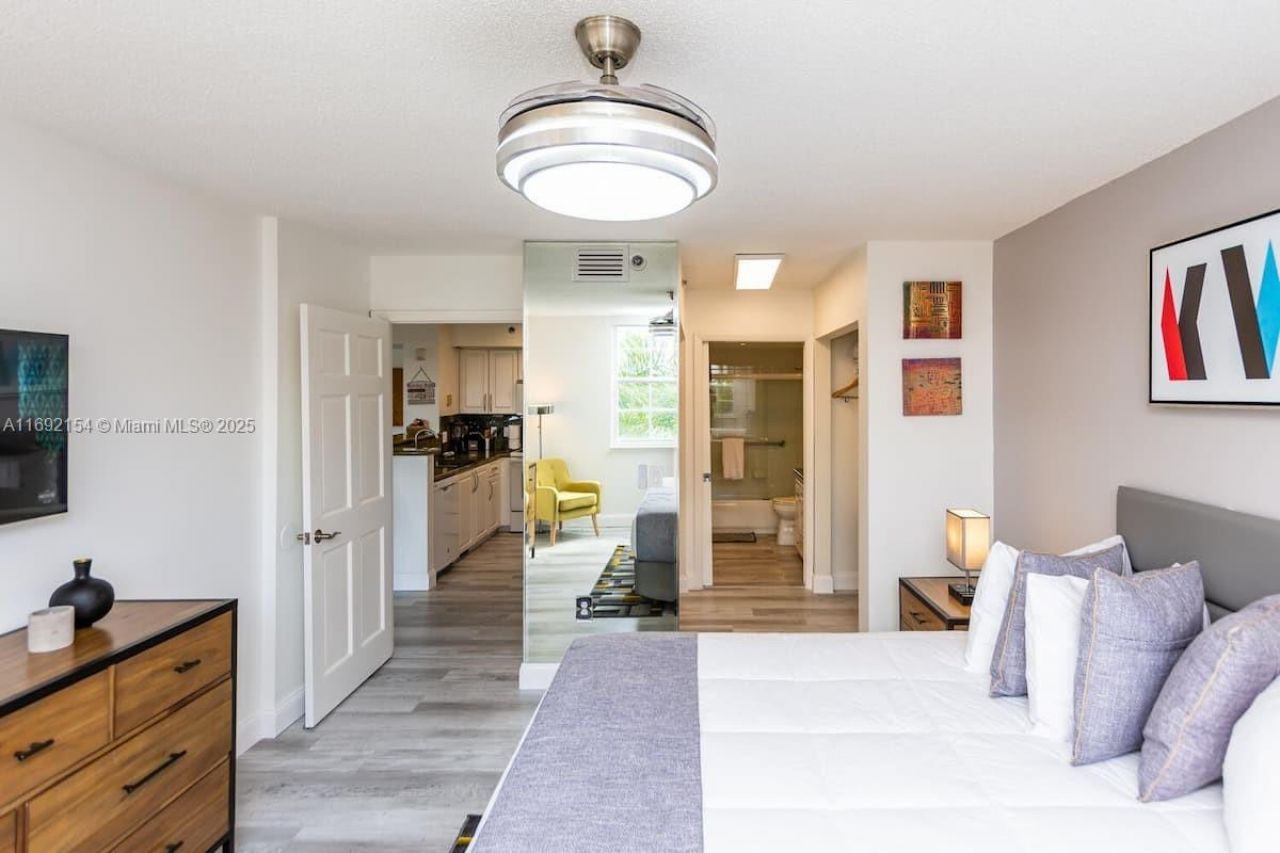 19999 E Country Club Dr, Unit 1403, Aventura, FL 33180 Photo