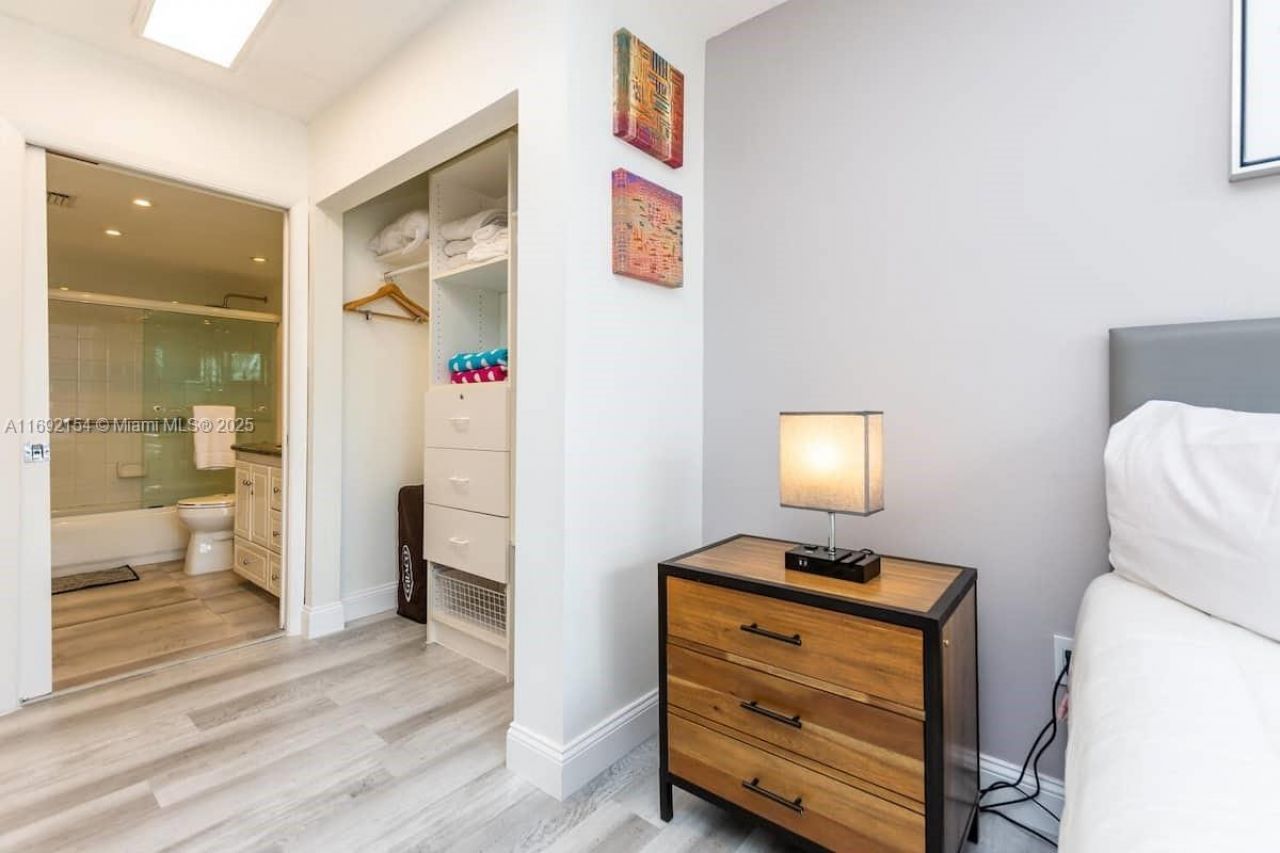 19999 E Country Club Dr, Unit 1403, Aventura, FL 33180 Photo