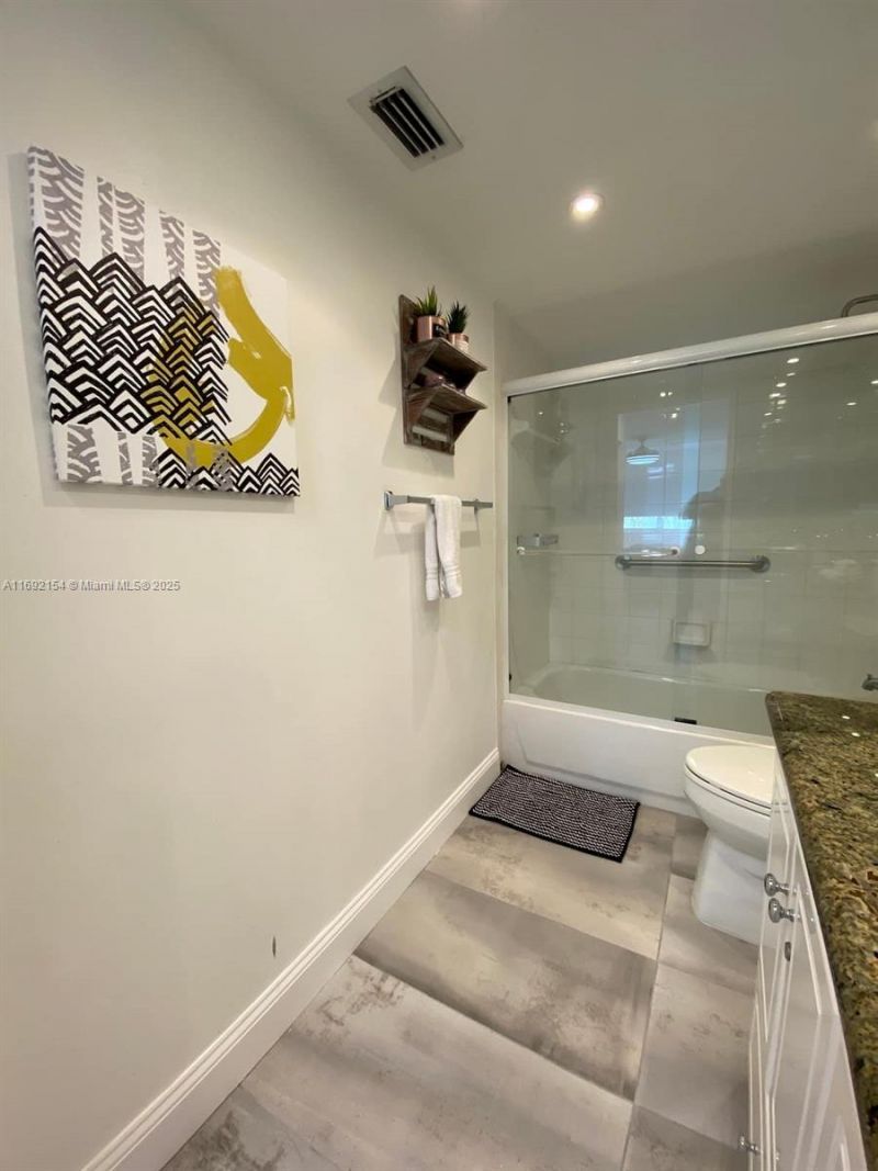 19999 E Country Club Dr, Unit 1403, Aventura, FL 33180 Photo