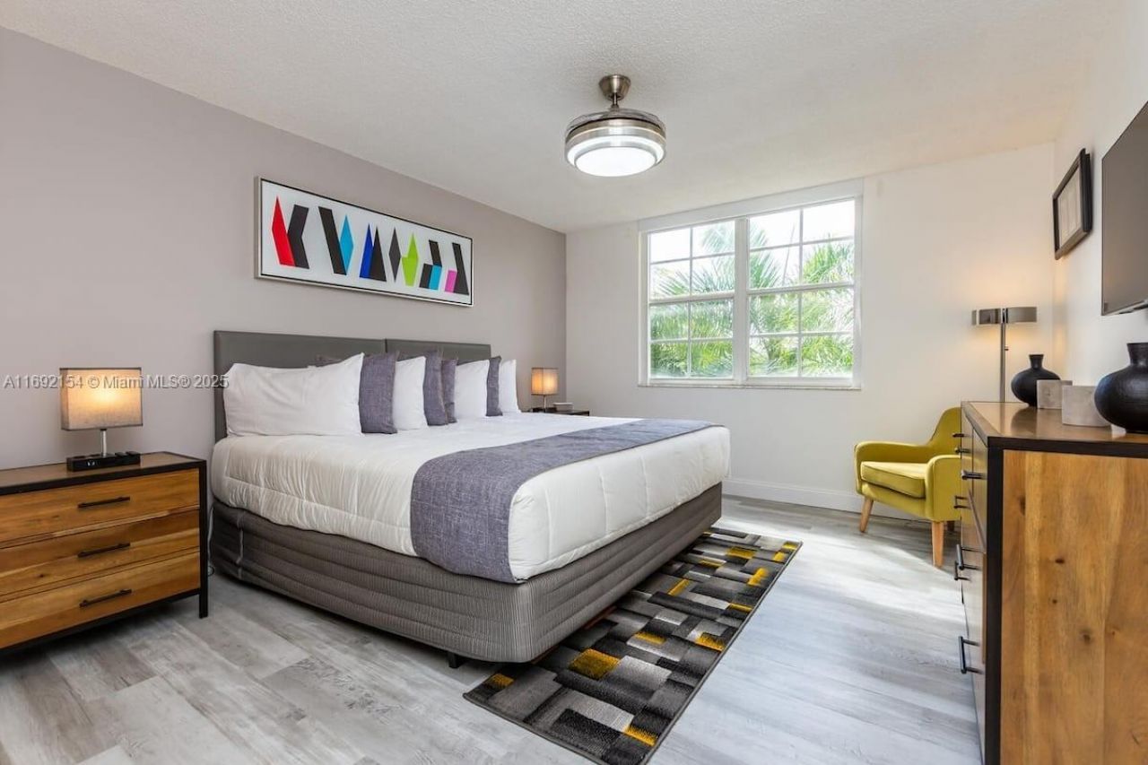 19999 E Country Club Dr, Unit 1403, Aventura, FL 33180 Photo