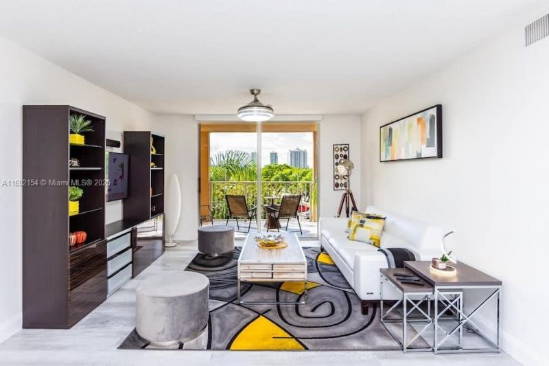 19999 E Country Club Dr, Unit 1403, Aventura, FL 33180 Photo