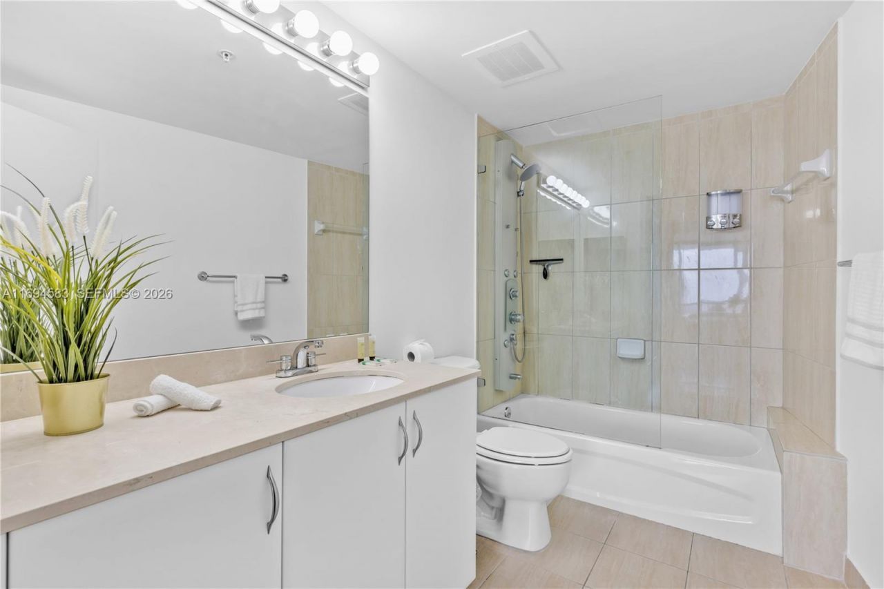 1750 N Bayshore Dr, Unit 5014, Miami, FL 33132 Photo